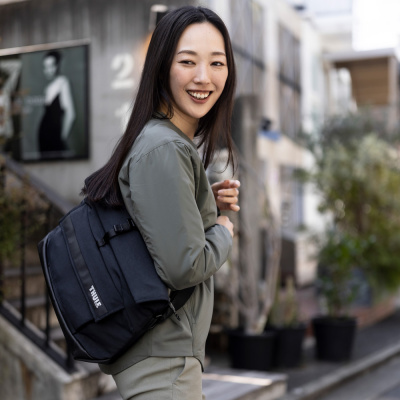  Сумка через плечо Thule Paramount Crossbody,14 л, серо-зеленая, 3205008 компании RackWorld